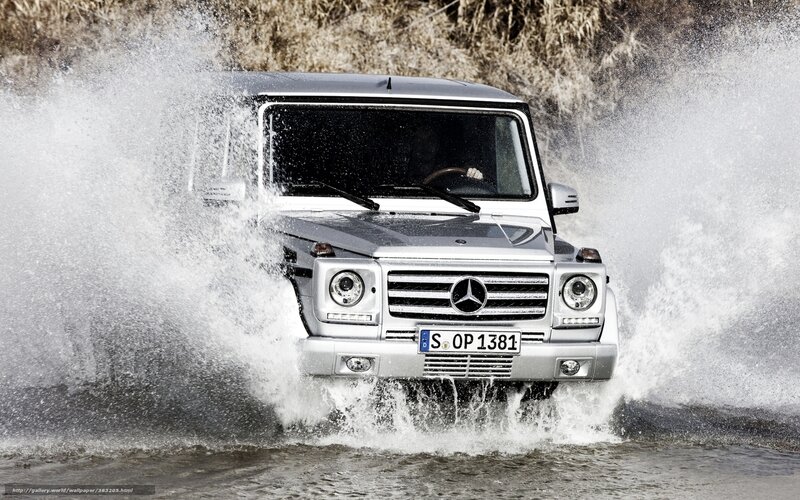 Silver G-wagon in Water