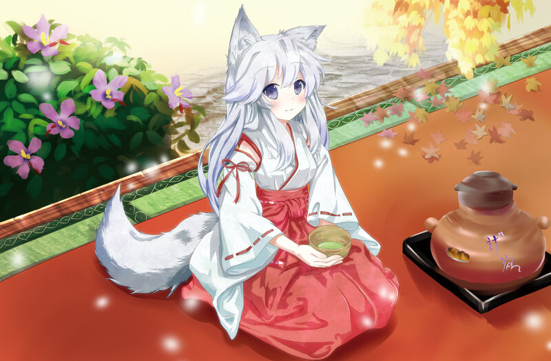 Silver-haired Fox Girl — White, Serene