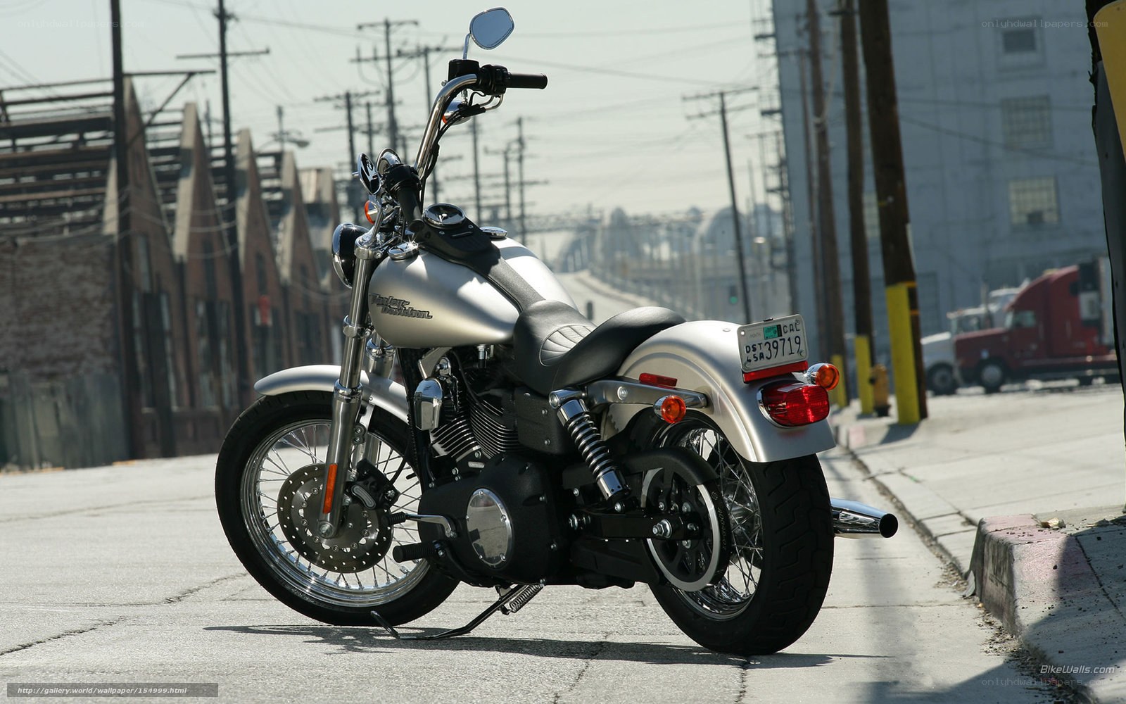 Silver Harley-Davidson motorcycle