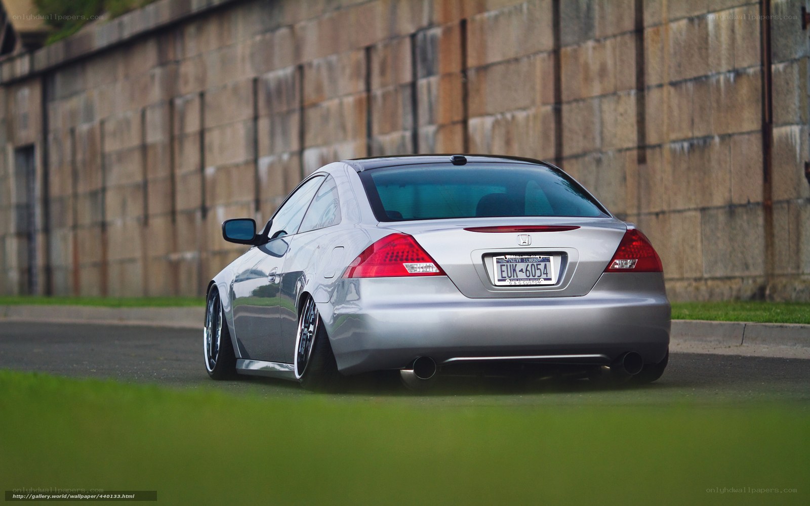 silver honda accord coupe