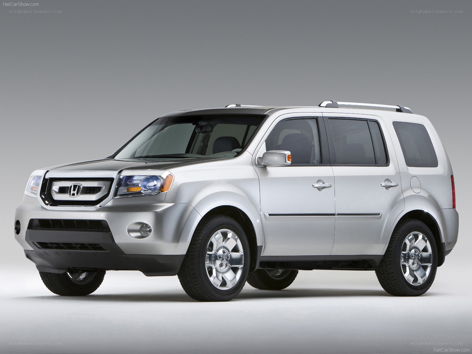 silver honda pilot suv