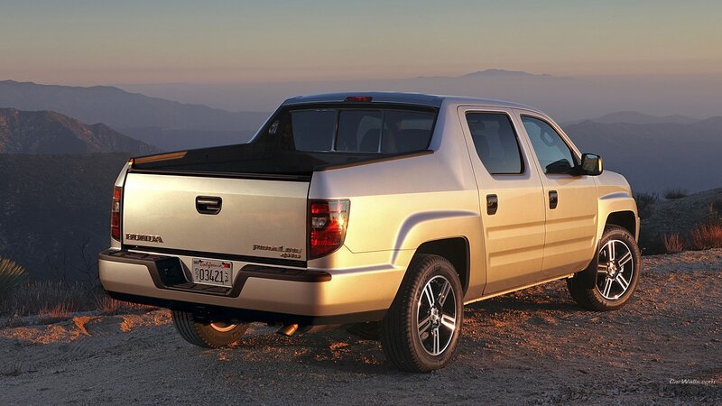 silver honda ridgeline truck