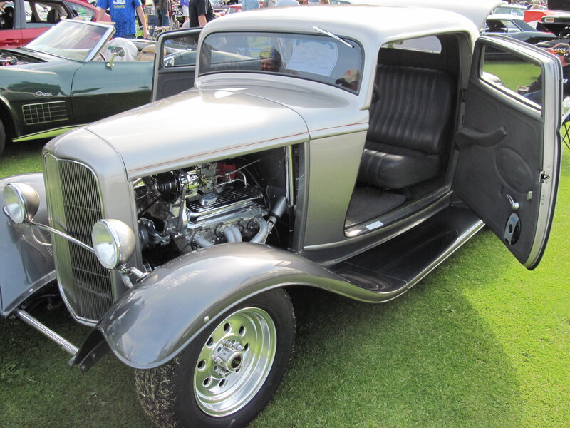 Silver Hot Rod Car — Calm