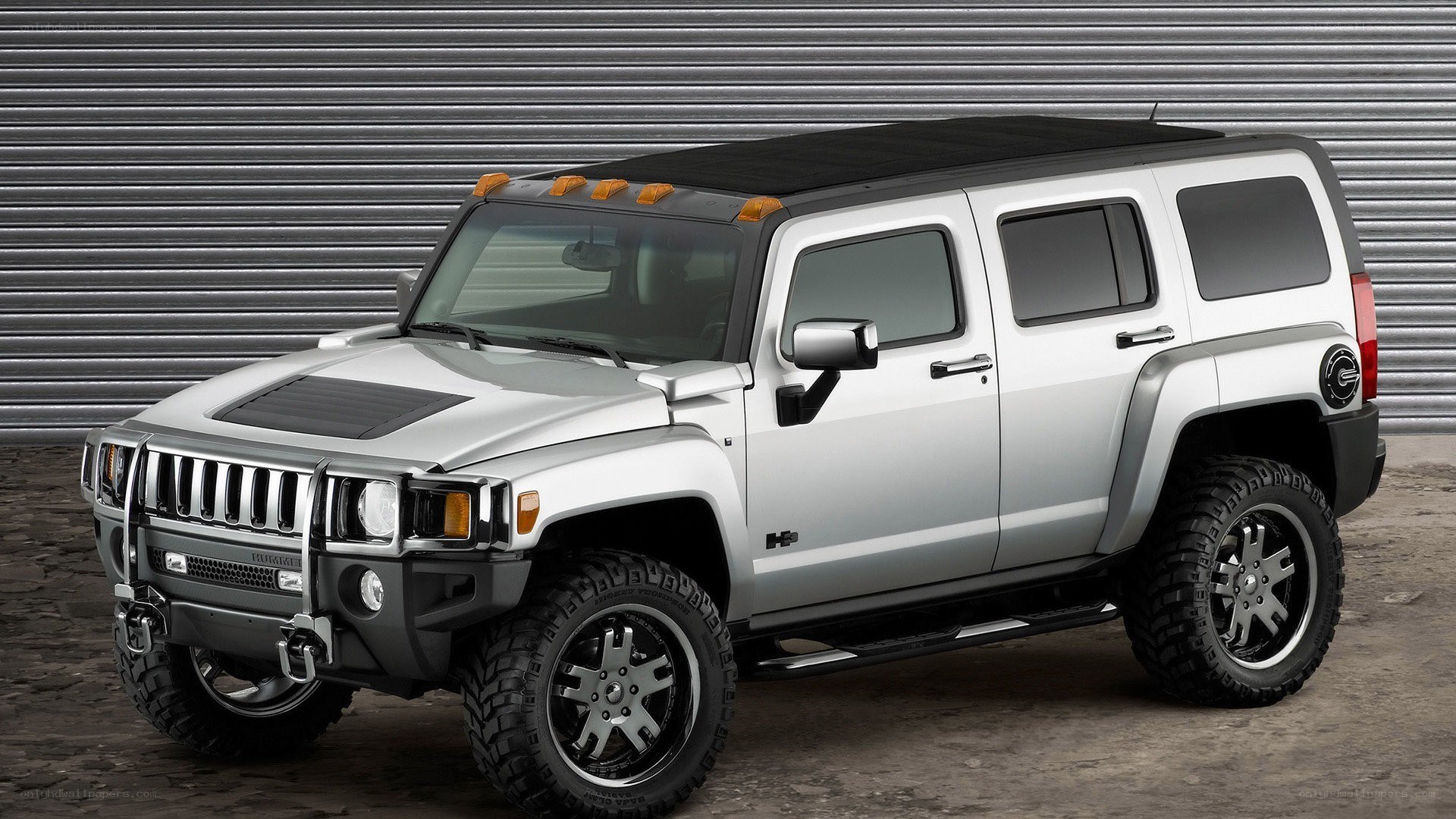 silver hummer h3 suv