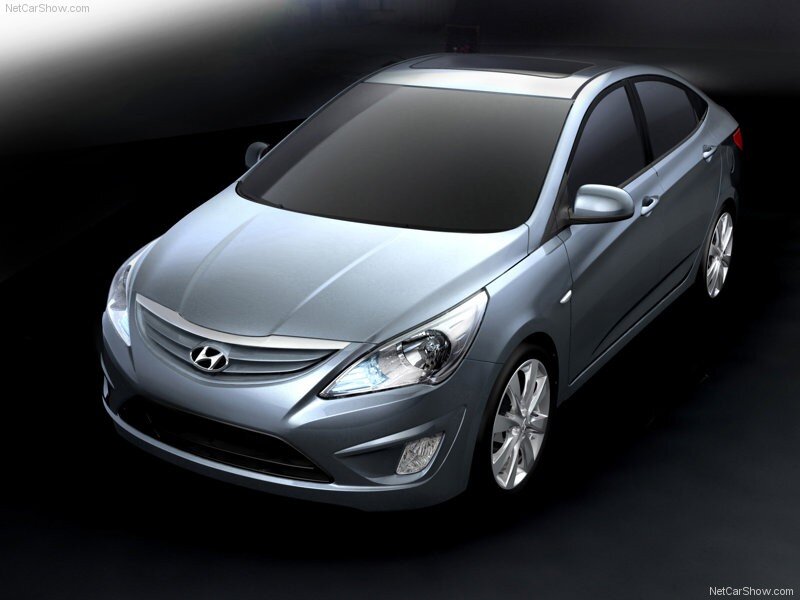 silver hyundai accent sedan