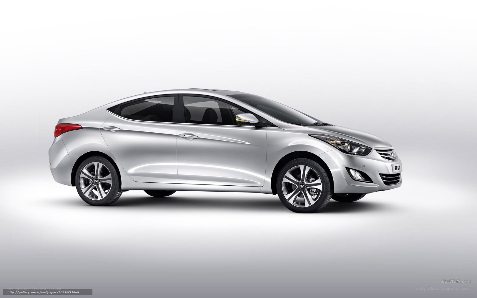 silver hyundai elantra sedan
