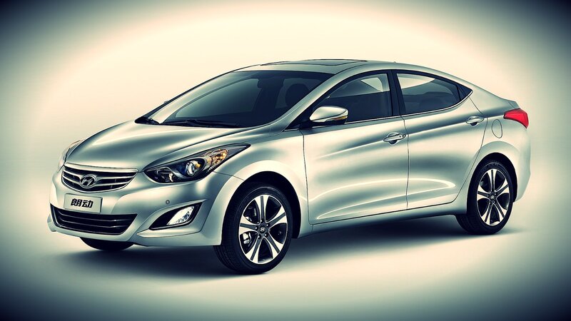 silver hyundai elantra sedan