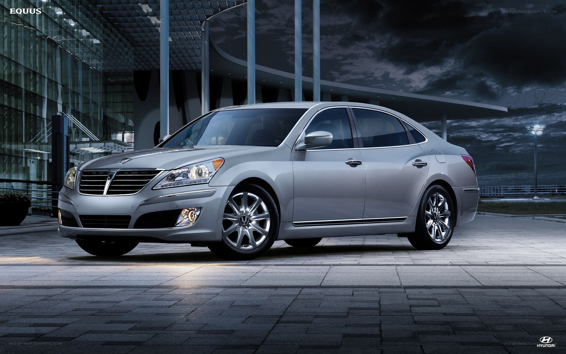 Silver Hyundai Equus sedan