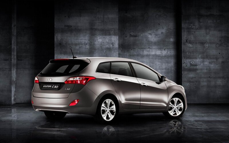Silver Hyundai I30 Hatchback