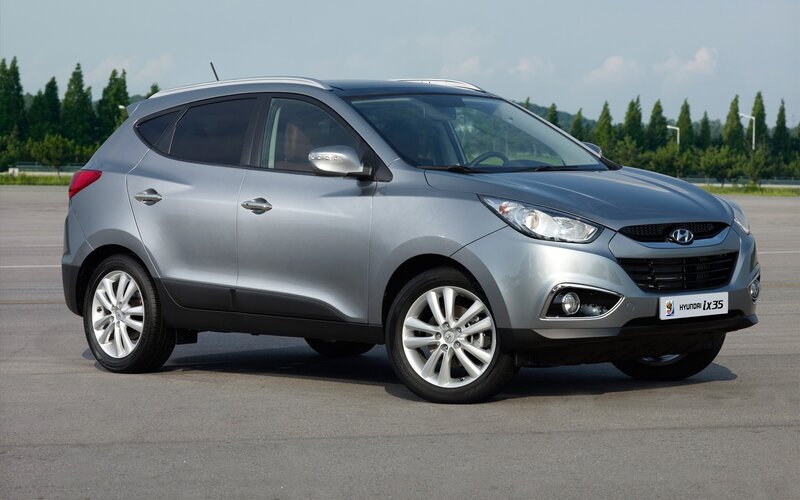 Silver Hyundai ix35 SUV