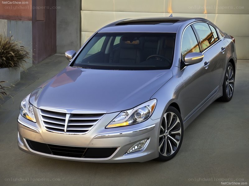 silver hyundai sedan
