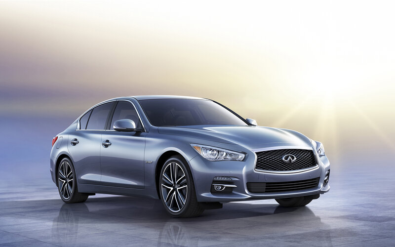 Silver Infini Q50 Sedan