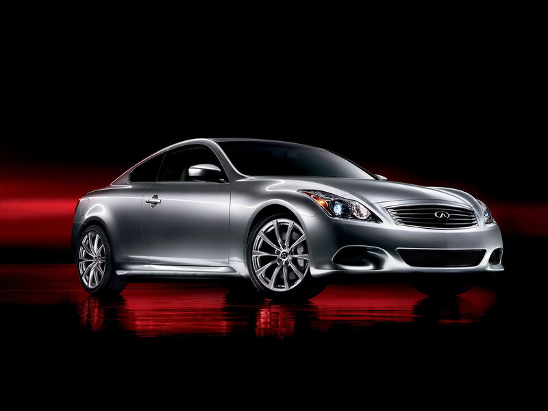silver infiniti coupe