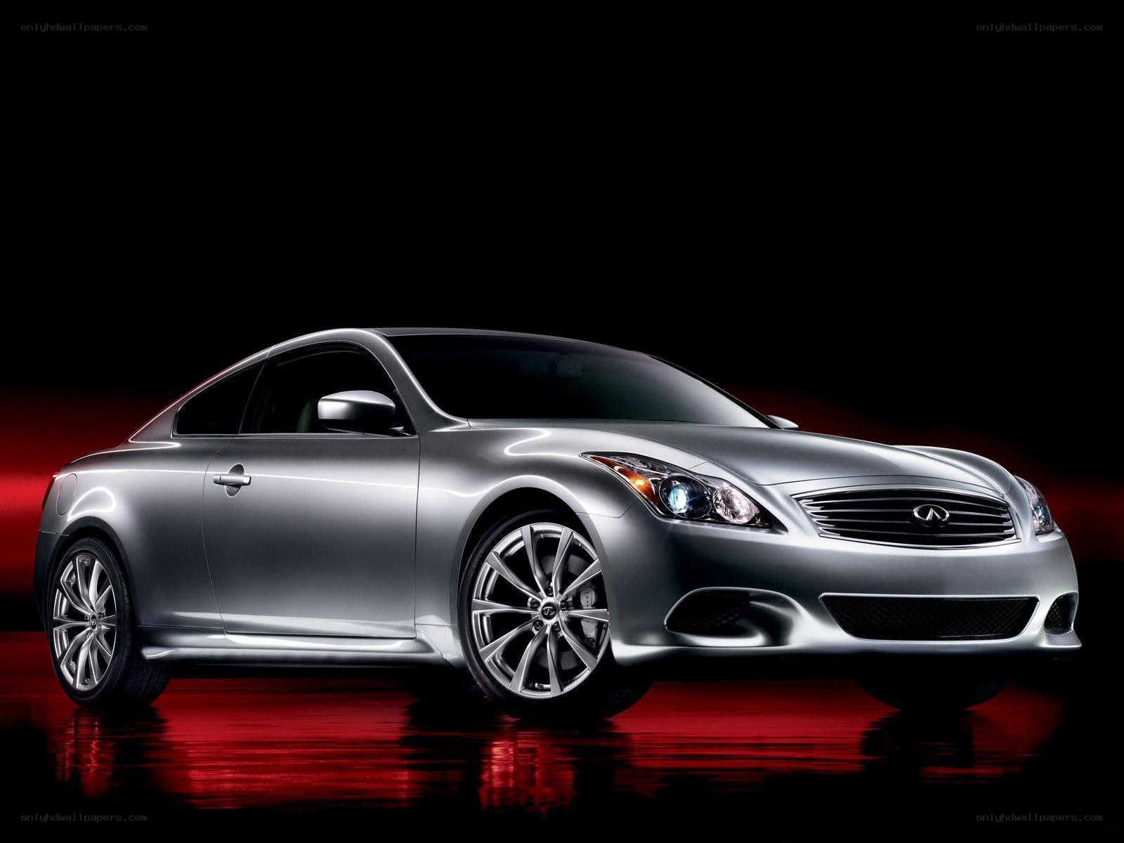 silver infiniti coupe