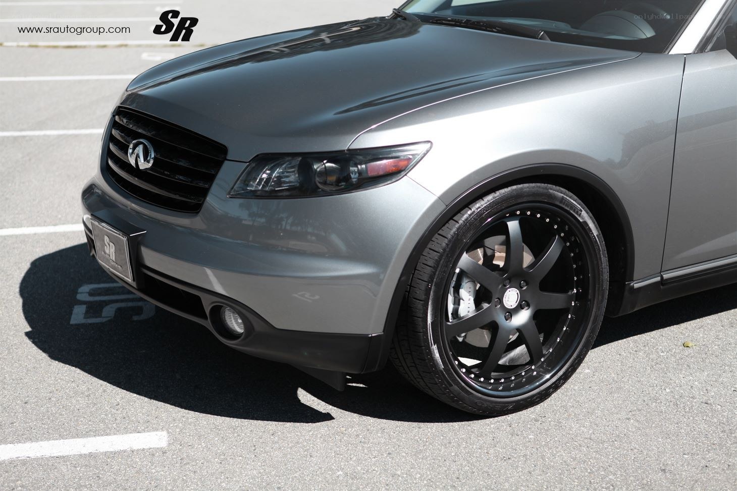 silver infiniti fx with black wheels