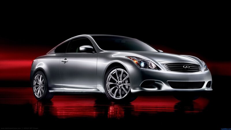 Silver Infiniti G37 Coupe