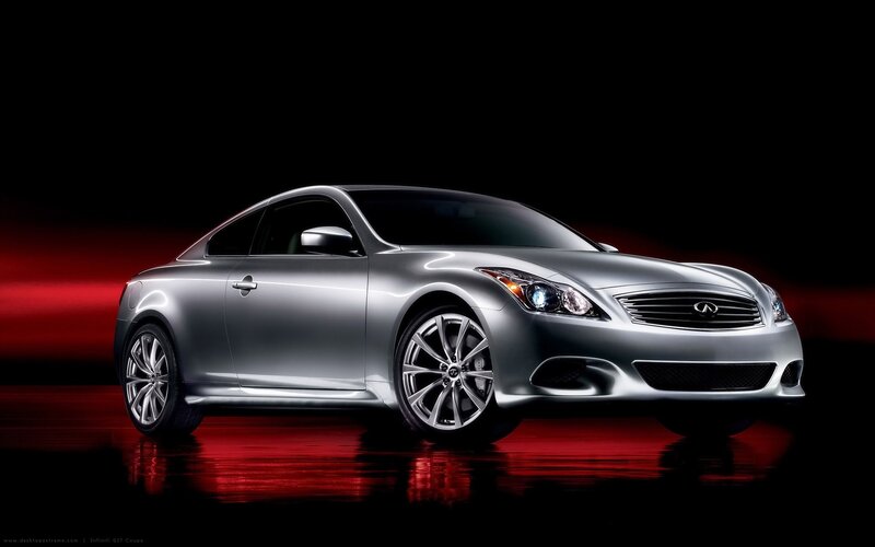 Silver Infiniti G37 Coupe — Dramatic