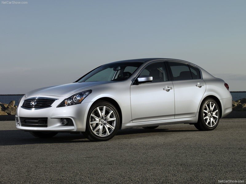 silver infiniti g37 sedan
