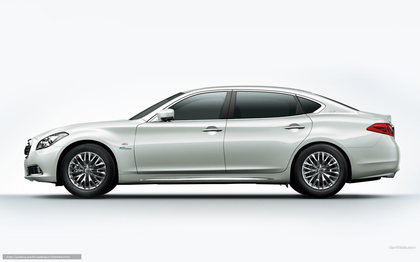 silver infiniti sedan