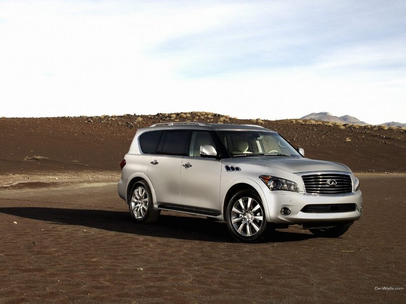 silver infiniti suv in desert