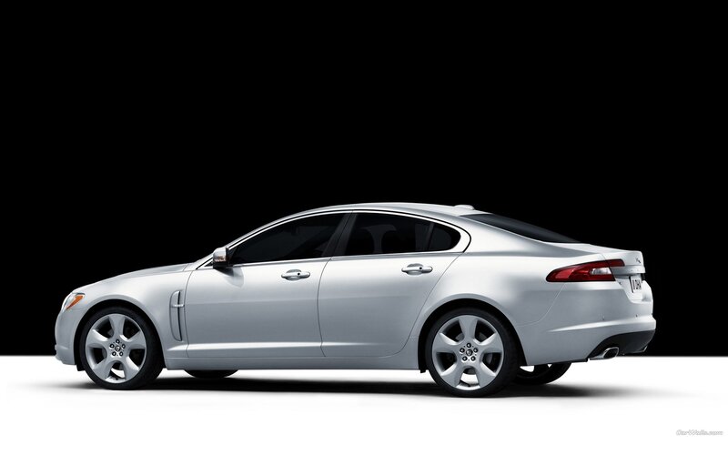 silver jaguar xf sedan