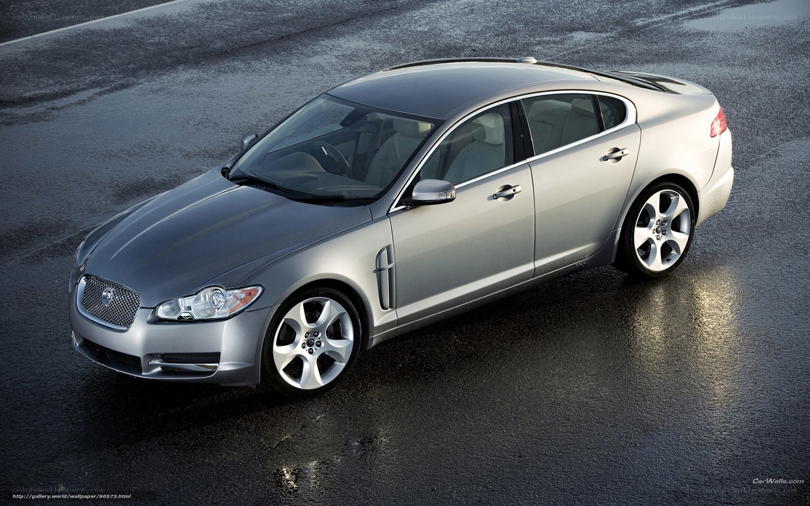 silver jaguar xf sedan