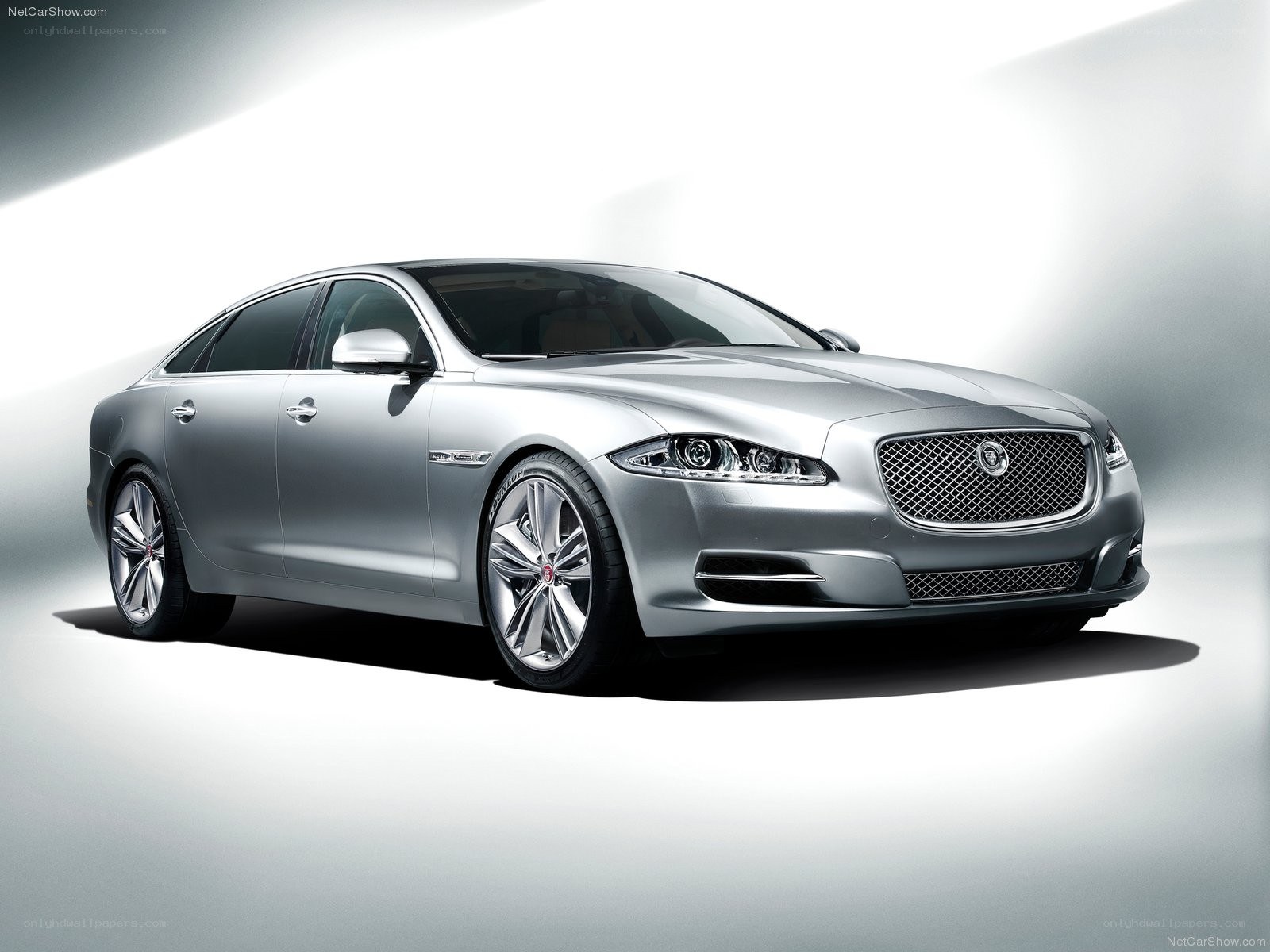 silver jaguar xj sedan