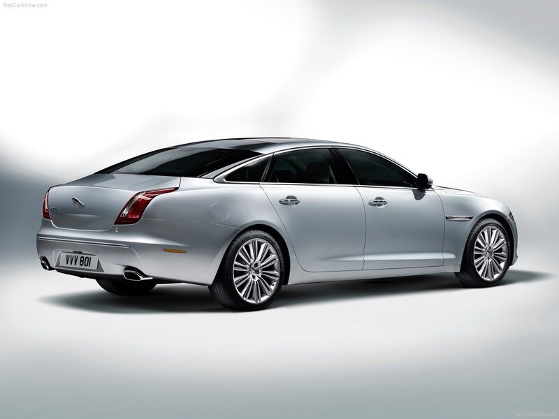 silver jaguar xj sedan
