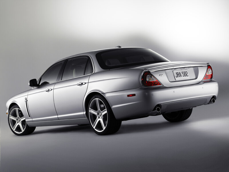 silver jaguar xj sedan