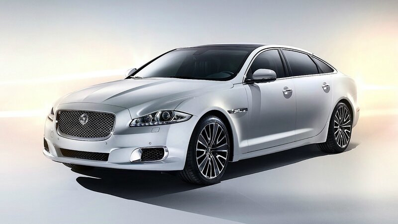 Silver Jaguar Xj Sedan — Dramatic, Photograph, Car, Wheels, Grille
