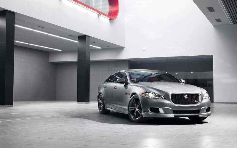 Silver Jaguar Xj Sedan — Gray