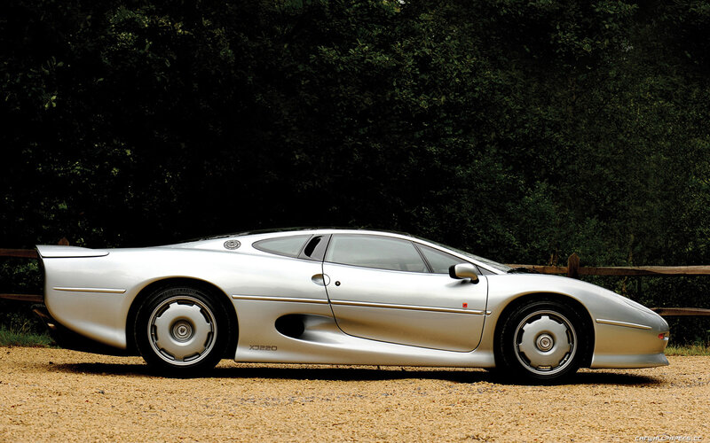 Silver Jaguar Xj220 — Calm