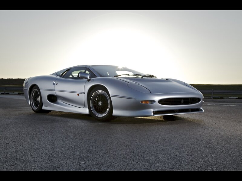 silver jaguar xj220 sports car