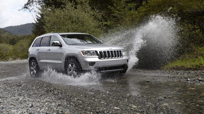 Silver Jeep Suv — Dynamic, Afternoon
