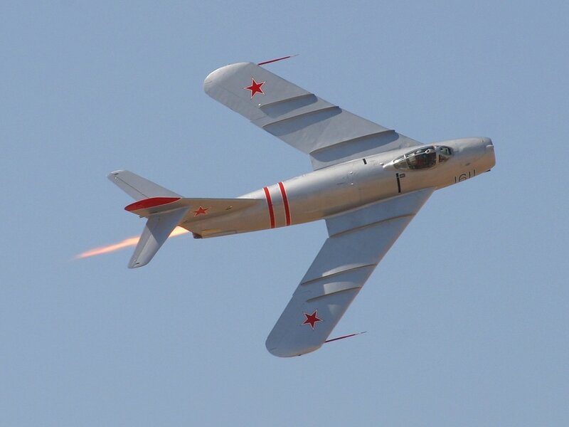 Silver Jet Aircraft — Gray, Dynamic