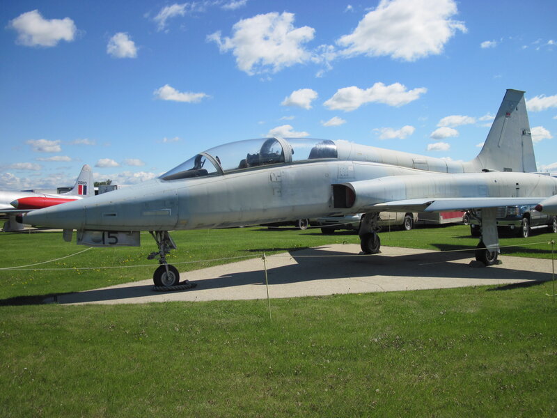 Silver Jet Fighter — Green