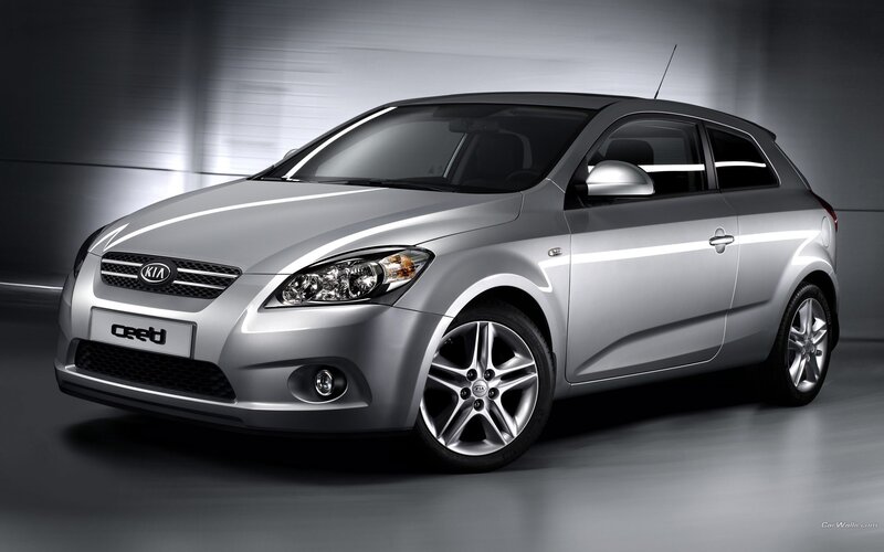 Silver Kia Ceed Hatchback