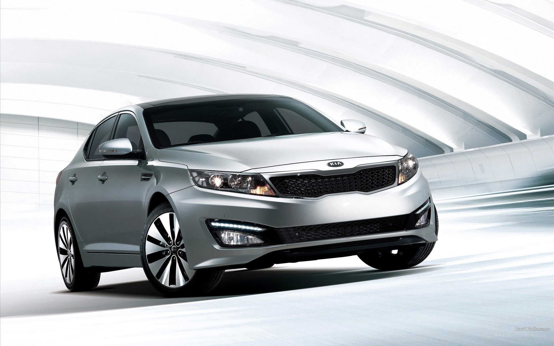 silver kia optima sedan