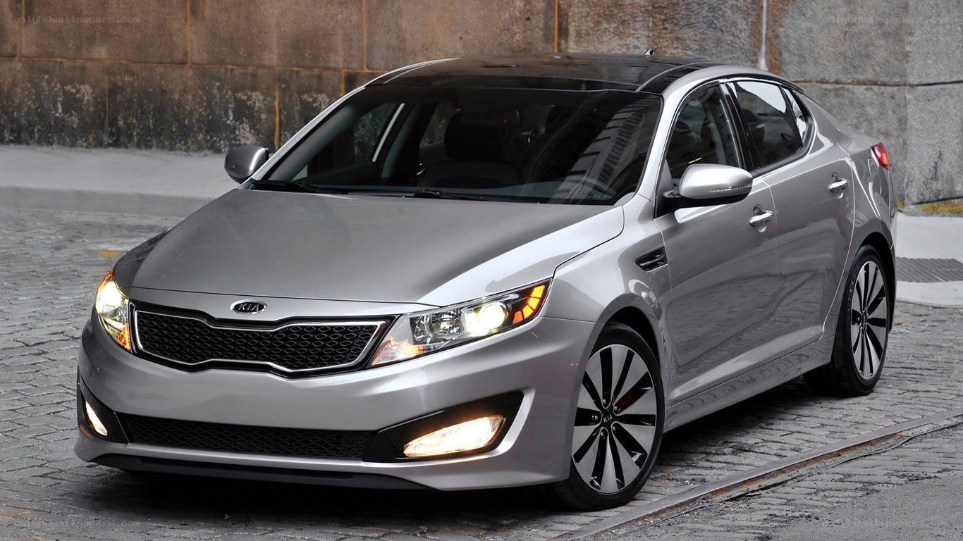 silver kia optima sedan