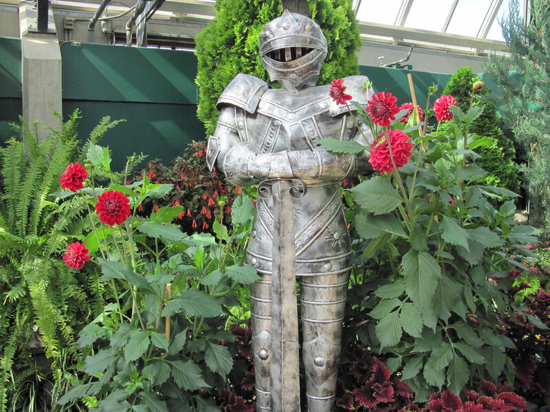 Silver Knight Statue
