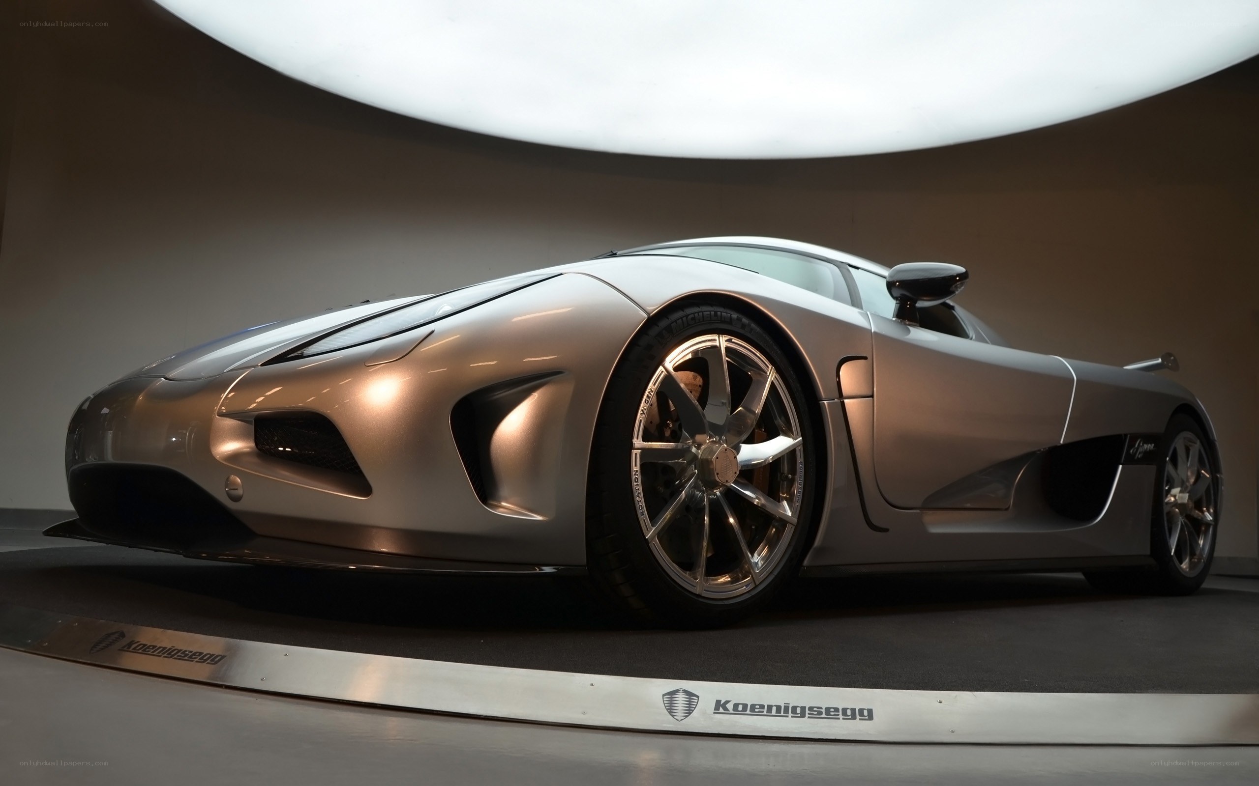 Silver Koenigsegg Agera