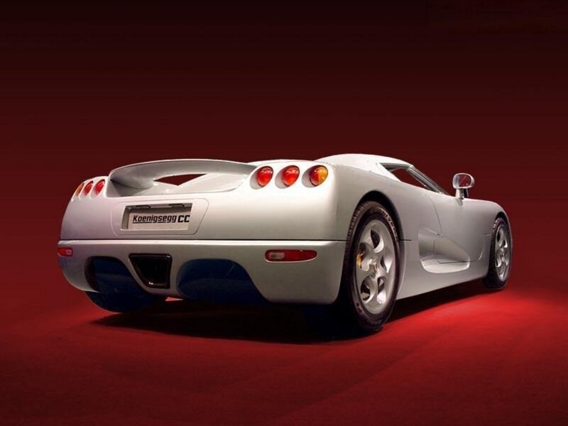silver koenigsegg cc sports car