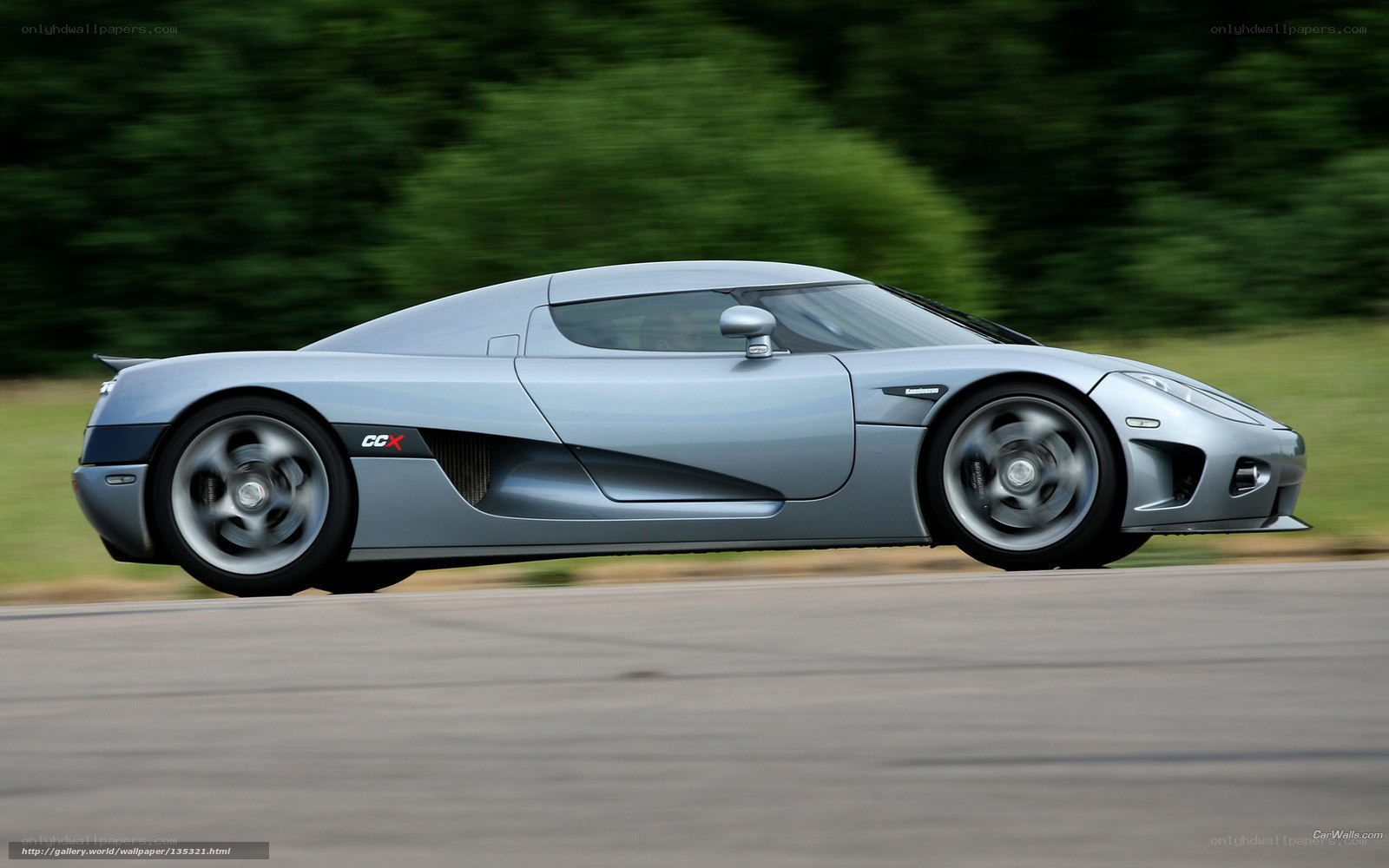 silver koenigsegg ccx in motion