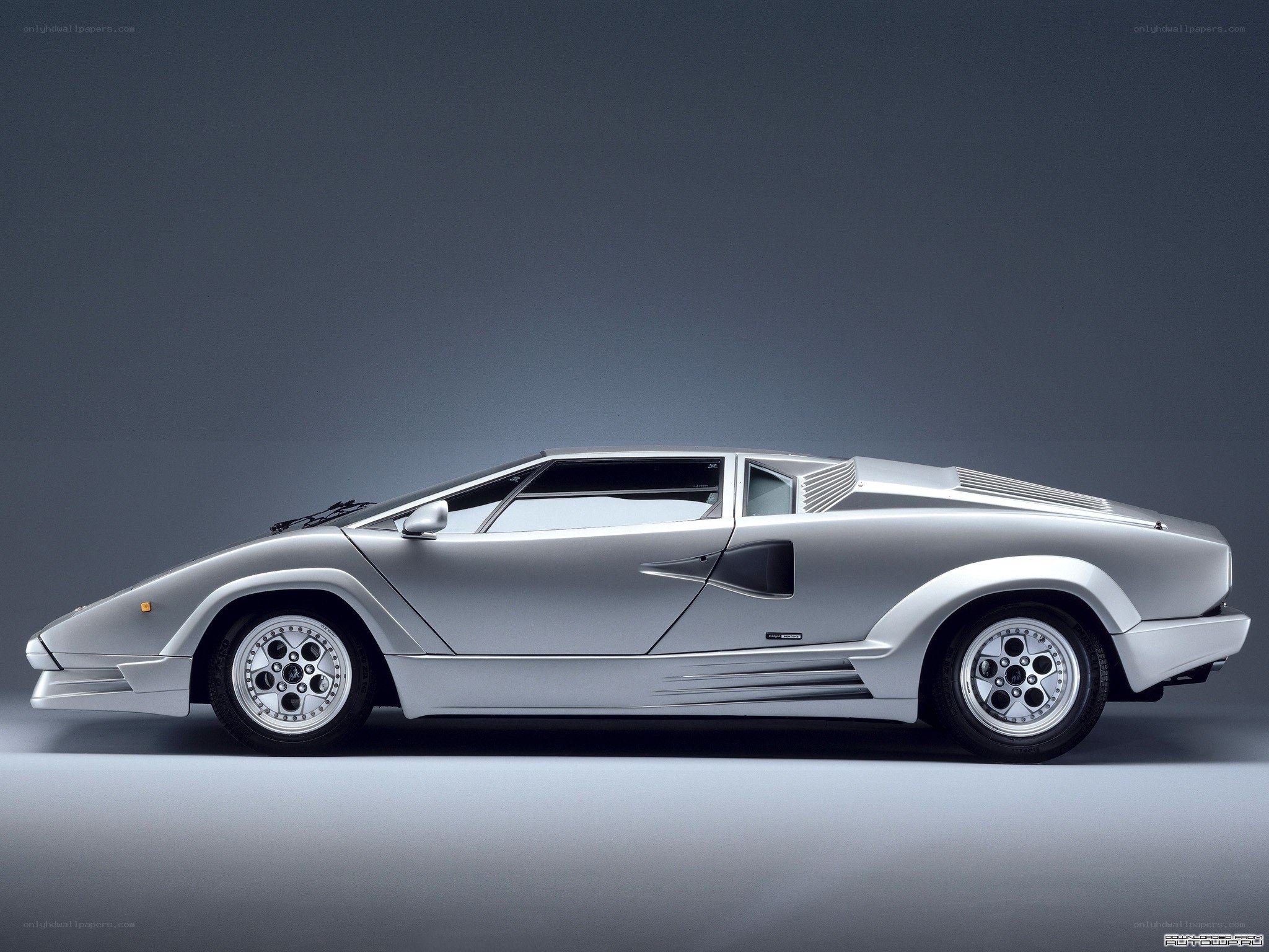 silver lamborghini countach
