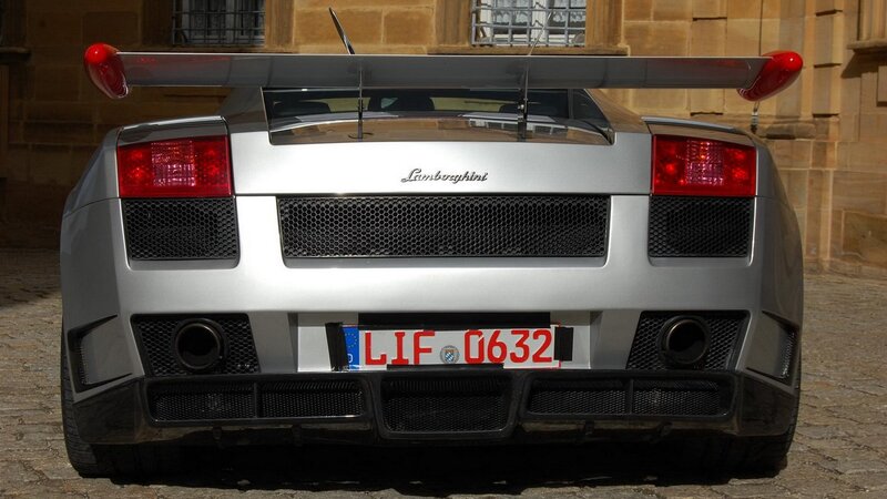 Silver Lamborghini Gallardo — Dramatic