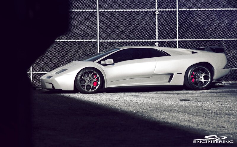 silver lamborghini sports car
