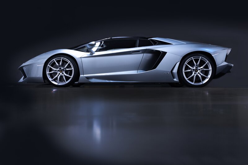 silver lamborghini sports car