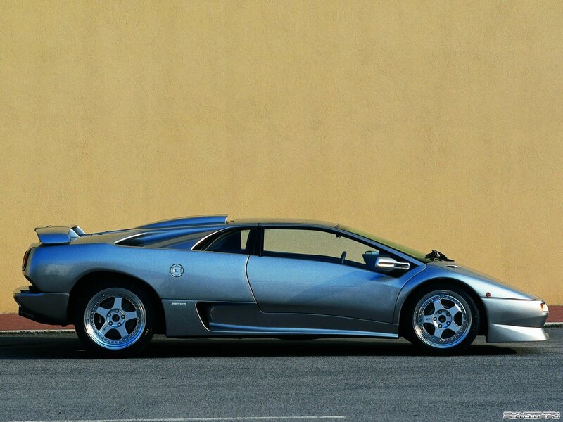 silver lamborghini sports car