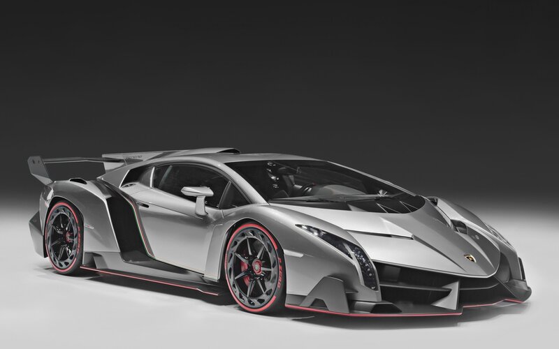 Silver Lamborghini Veneno