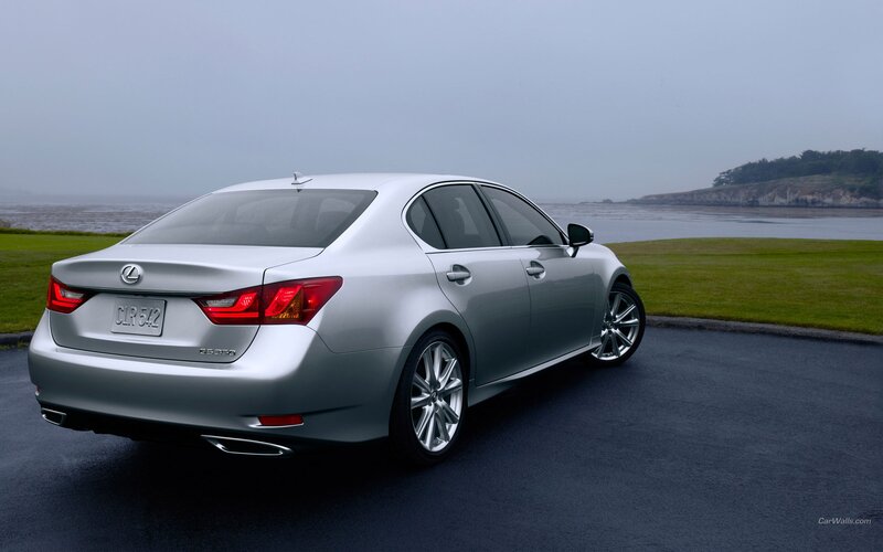 silver lexus clr sedan